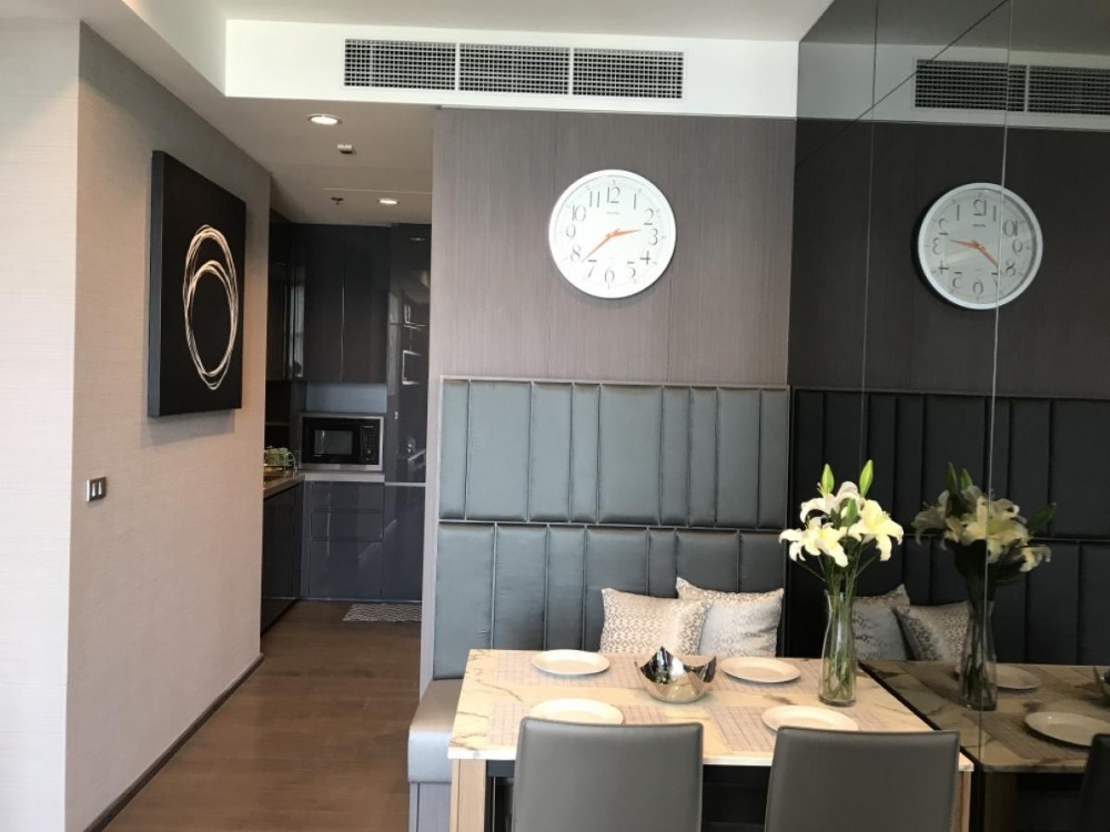 For RentCondoSathorn, Narathiwat : For rent ✨ The Diplomat Sathorn ✨ complete furniture and electrical appliances, near BTS Surasak.