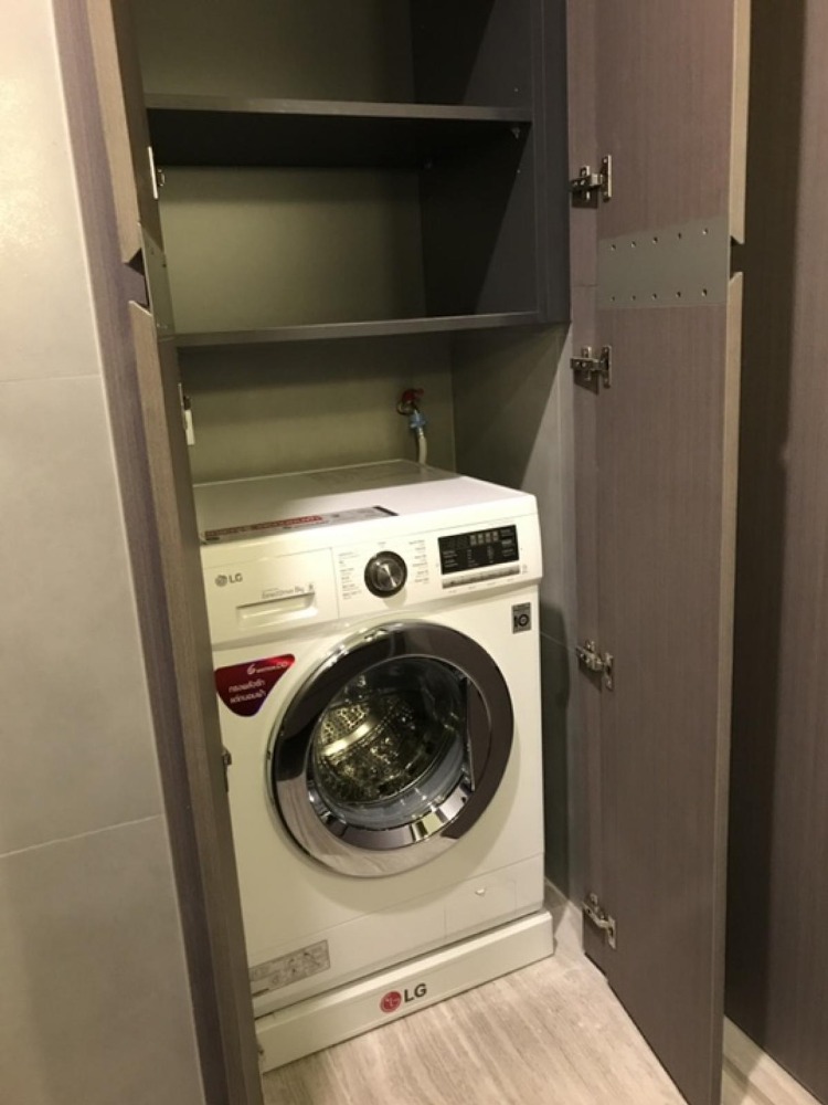 For RentCondoSathorn, Narathiwat : For rent ✨ The Diplomat Sathorn ✨ complete furniture and electrical appliances, near BTS Surasak.