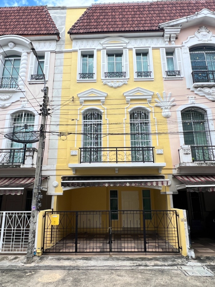 For SaleTownhomeKasetsart, Ratchayothin : Baan Klang Muang Monte - Carlo / 3 Bedrooms (SALE) FAH160