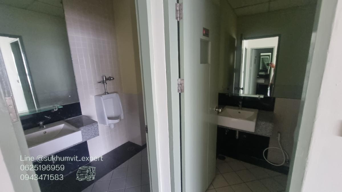 ให้เช่าสำนักงานสุขุมวิท อโศก ทองหล่อ : ทองหล่อ ให้เช่าออฟฟิศโลเคชั่นดี 223 ตารางเมตร เป็นระบบแอร์แยก มีห้องน้ำในตัว เหมาะเปิดกิจการโรงเรียนสอนพิเศษ คลินิก