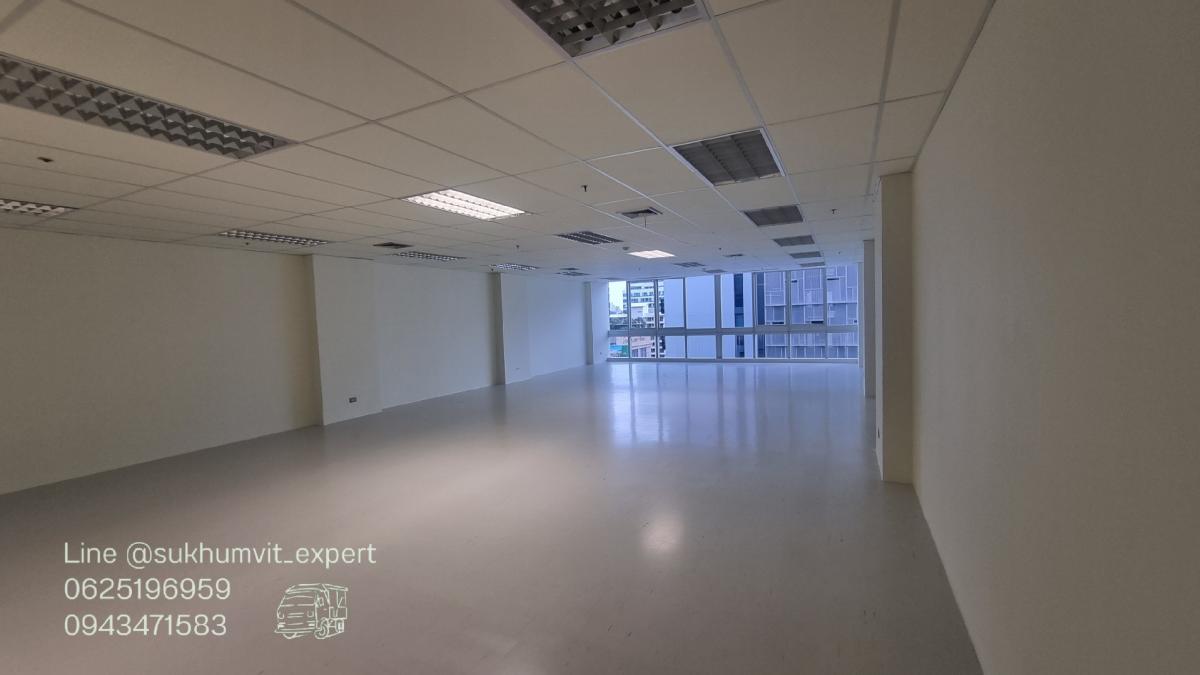 ให้เช่าสำนักงานสุขุมวิท อโศก ทองหล่อ : ทองหล่อ ให้เช่าออฟฟิศโลเคชั่นดี 149.40 ตารางเมตร เป็นระบบแอร์แยก มีห้องน้ำในตัว 2 ห้อง เหมาะเปิดกิจการโรงเรียนสอนพิเศษ คลินิก
