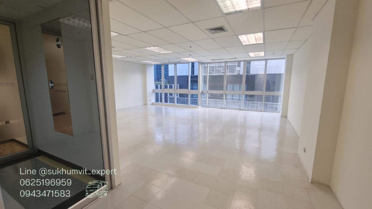 ให้เช่าสำนักงานสุขุมวิท อโศก ทองหล่อ : ทองหล่อ ให้เช่าออฟฟิศโลเคชั่นดี 61.42 ตารางเมตร เป็นระบบแอร์ส่วนรวม ห้องน้ำใช้กับส่วนกลาง เหมาะเปิดกิจการ โรงเรียนสอนพิเศษ คลินิก