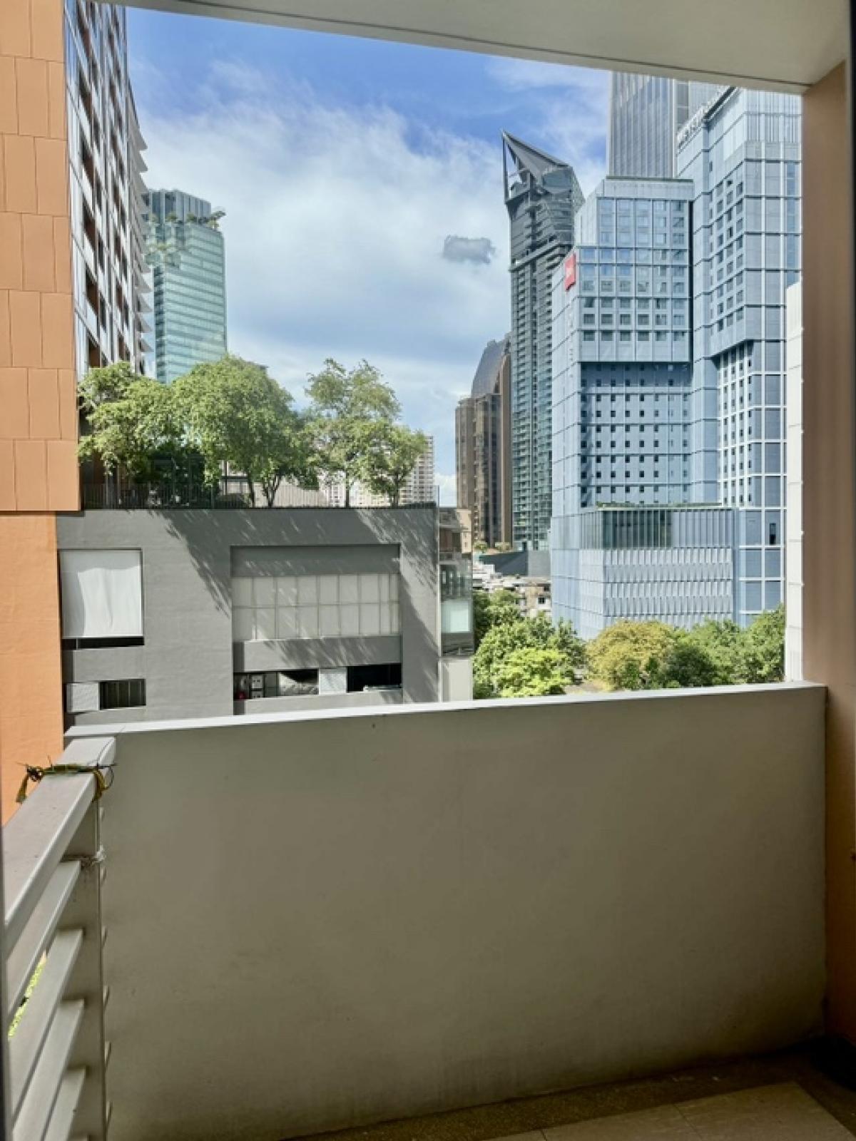 ขายคอนโดสุขุมวิท อโศก ทองหล่อ : ขาย 1 นอน 60 ตรม. Siri Residence ใจกลางสุขุมวิท ใกล้ห้าง Emporium