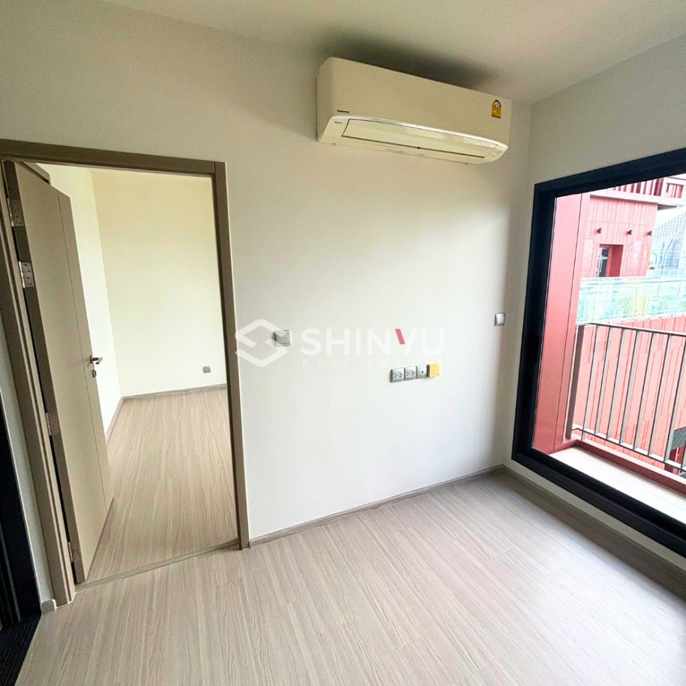 For SaleCondoRama9, Petchburi, RCA : Top floor close to swimming pool for Sale 1 Bed for 5.75m Baht..!!! at ✨ Life Asoke Hype✨ near Phetchaburi and Rama 9 Road. [SHN00305]