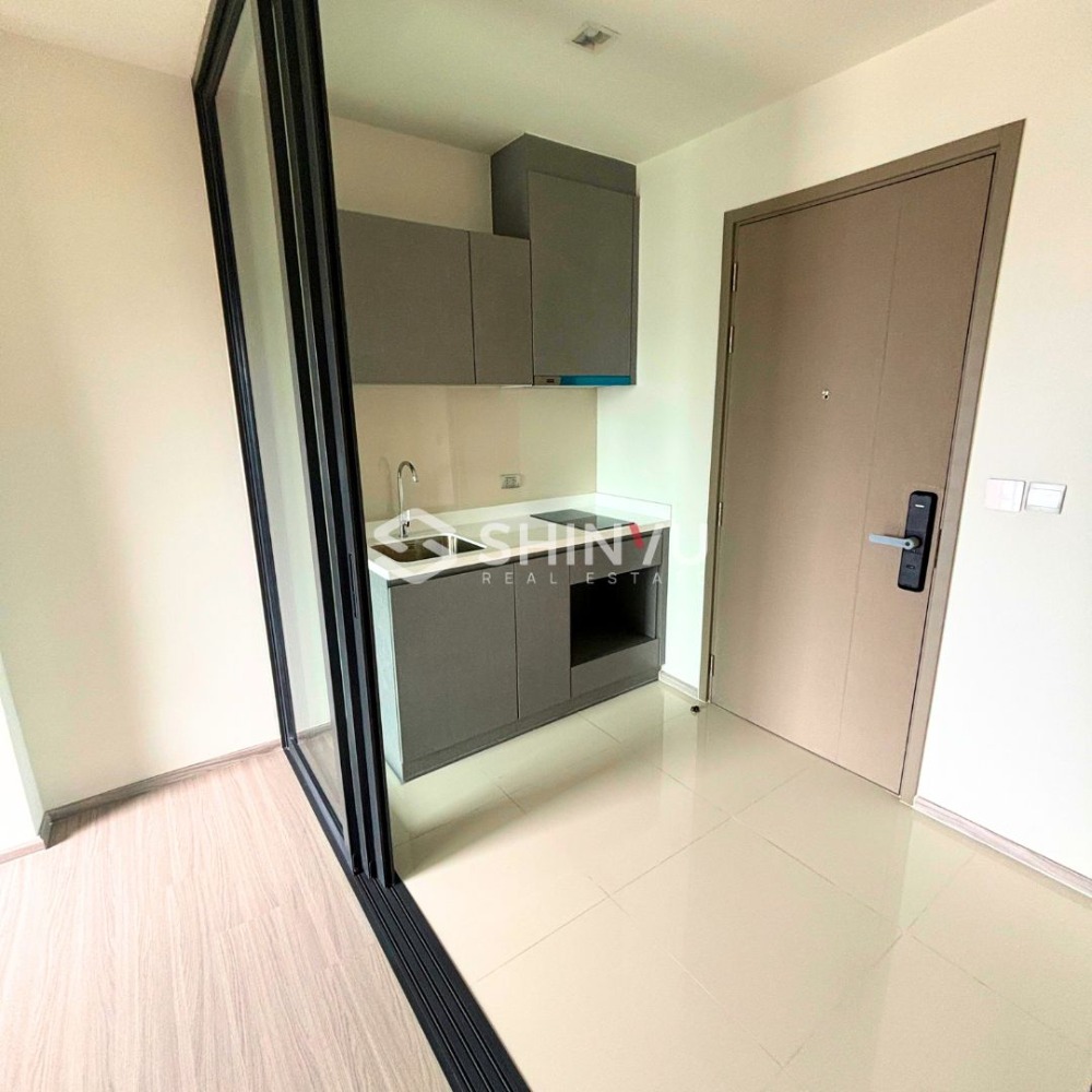 For SaleCondoRama9, Petchburi, RCA : Top floor close to swimming pool for Sale 1 Bed for 5.75m Baht..!!! at ✨ Life Asoke Hype✨ near Phetchaburi and Rama 9 Road. [SHN00305]