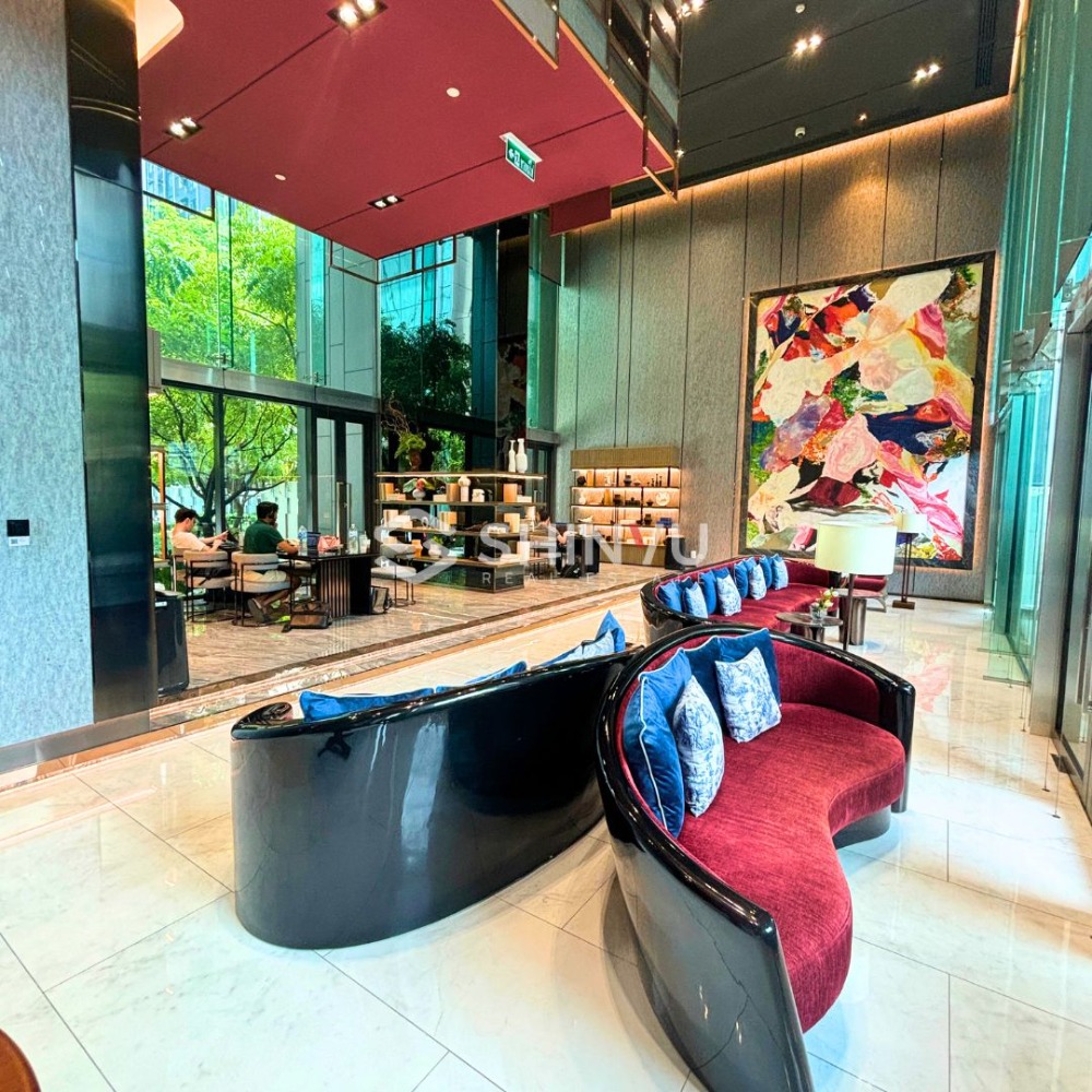 For SaleCondoRama9, Petchburi, RCA : Top floor close to swimming pool for Sale 1 Bed for 5.75m Baht..!!! at ✨ Life Asoke Hype✨ near Phetchaburi and Rama 9 Road. [SHN00305]