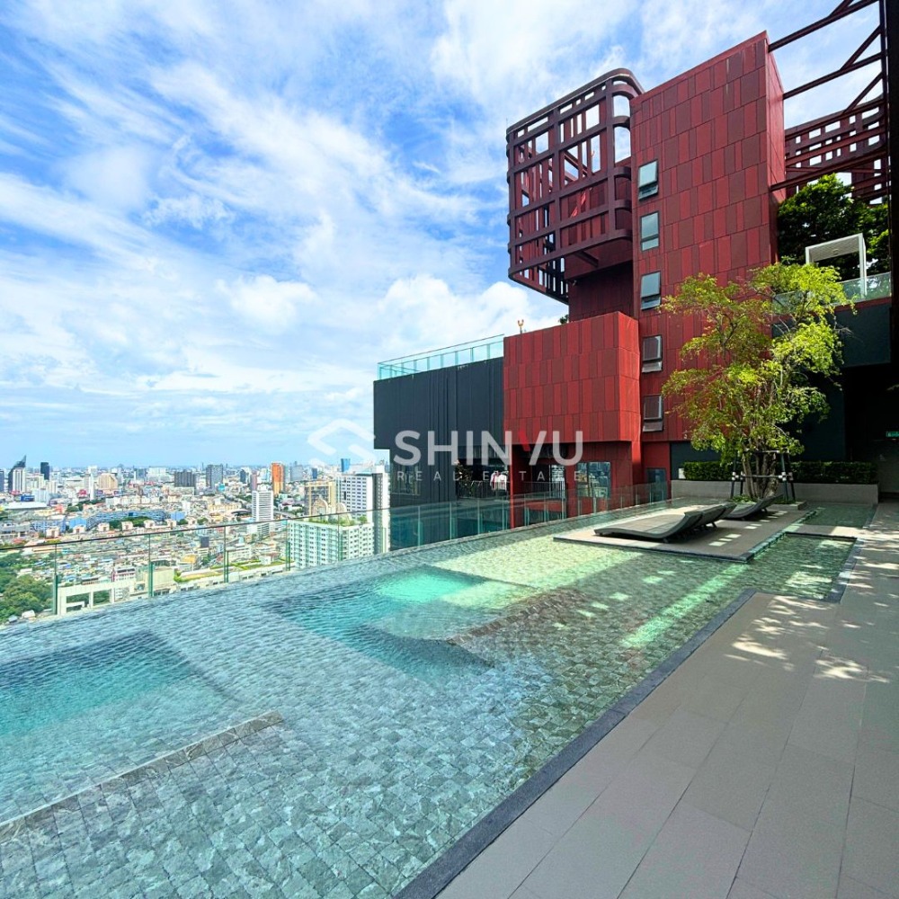 For SaleCondoRama9, Petchburi, RCA : Top floor close to swimming pool for Sale 1 Bed for 5.75m Baht..!!! at ✨ Life Asoke Hype✨ near Phetchaburi and Rama 9 Road. [SHN00305]
