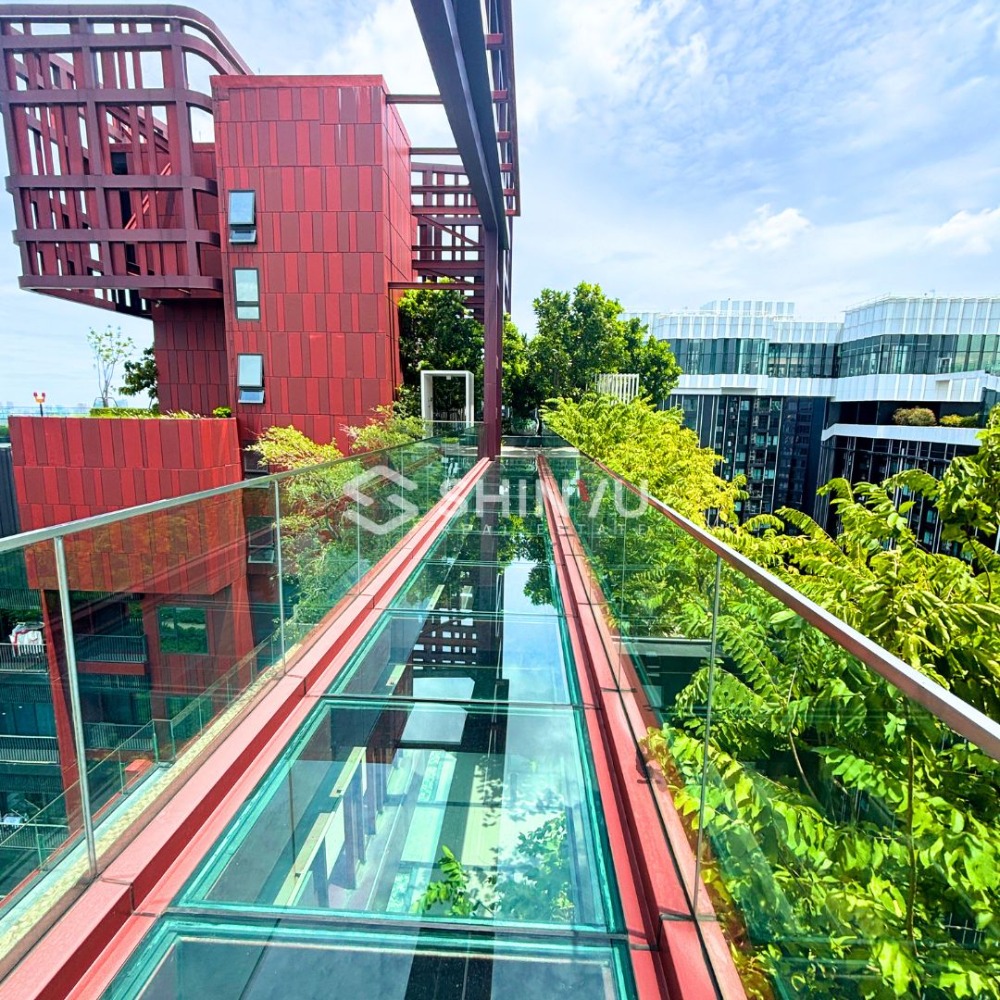 For SaleCondoRama9, Petchburi, RCA : Top floor close to swimming pool for Sale 1 Bed for 5.75m Baht..!!! at ✨ Life Asoke Hype✨ near Phetchaburi and Rama 9 Road. [SHN00305]