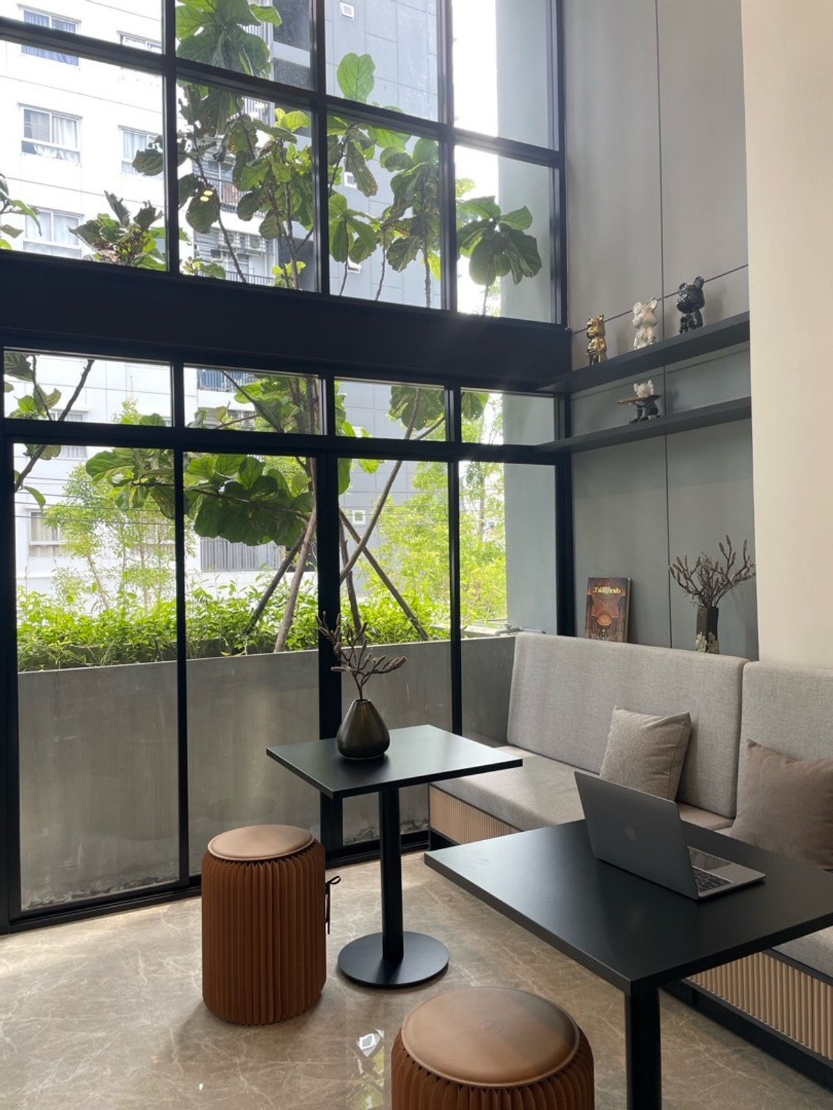 For SaleHome OfficeSamut Prakan,Samrong : For sale: Luxury Home Office, next to BTS Srinakarin-Phraeksa, go to Ekkamai-Bangna-Sathorn in 30 minutes.
