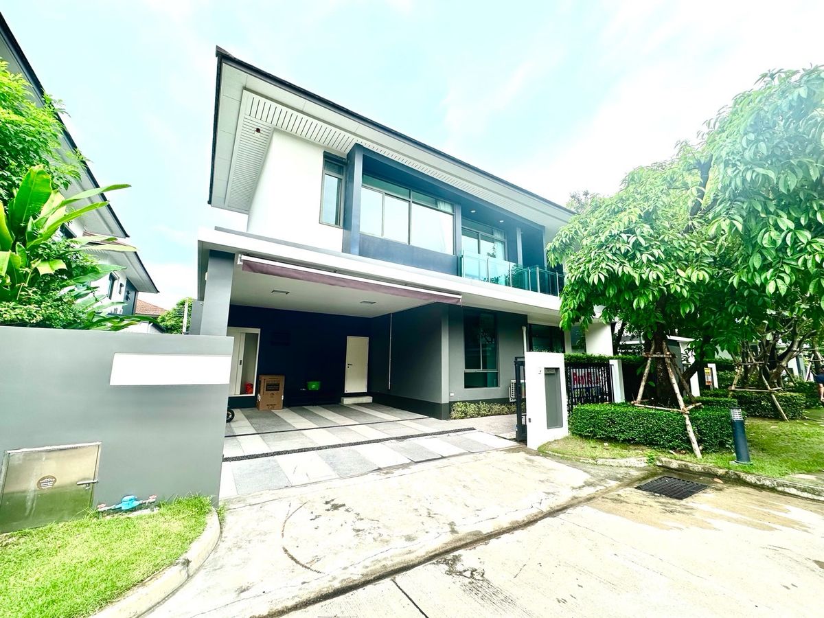 For RentHousePattanakan, Srinakarin : Availiable for rent by 28/08/2025. welcome Co-agent and short term. 
House for rent in prime location near Brighton and Wellington international schools 4 beds 4 baths and maid room, detached House near Brighton and Wellington schools