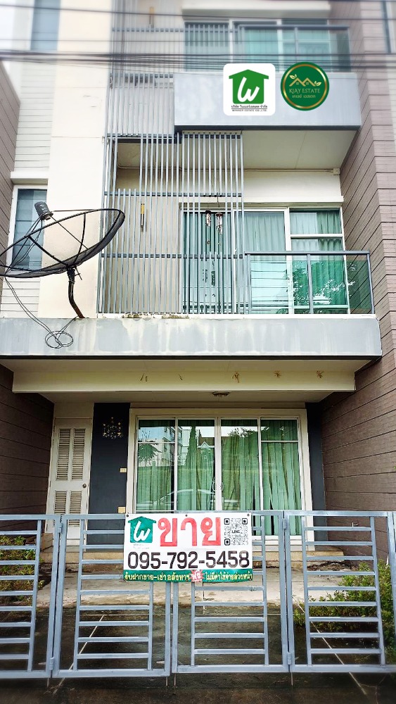 For SaleTownhomeOnnut, Udomsuk : For sale: Beautiful 3-storey townhouse, Town Avenue Srinakarin - On Nut 68 *Great price* near BTS On Nut