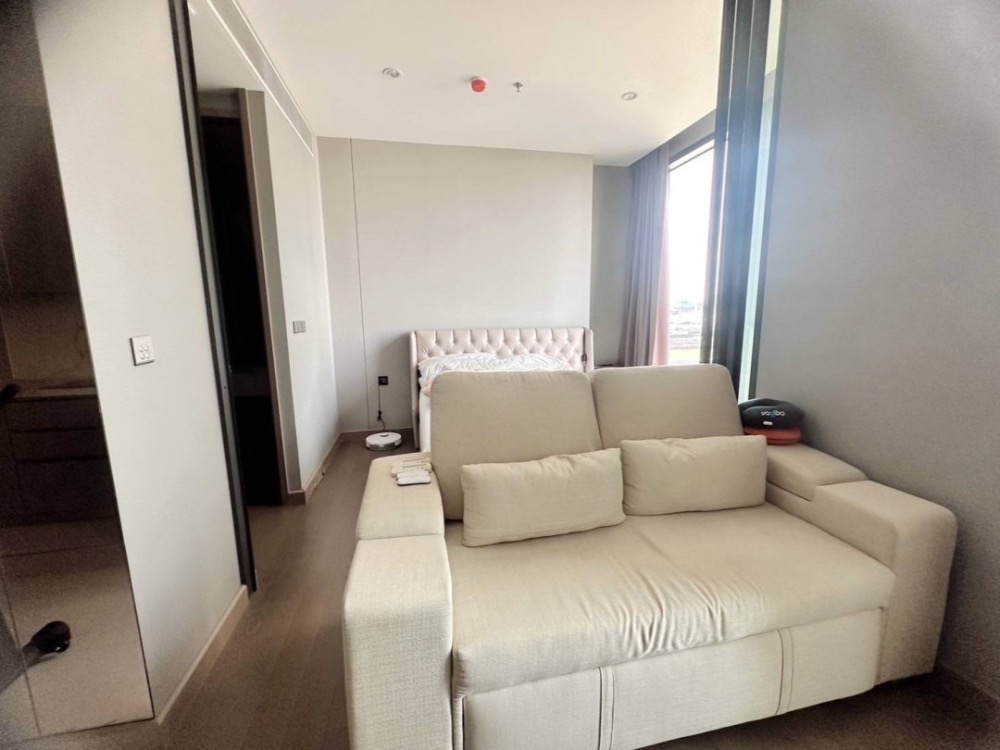 ขายคอนโดพระราม 9 เพชรบุรีตัดใหม่ RCA : ขาย ด่วน 1ห้องนอน 1ห้องน้ำ THE ESSE at SINGHA COMPLEX (ห้องใหม่พร้อมอยู่)