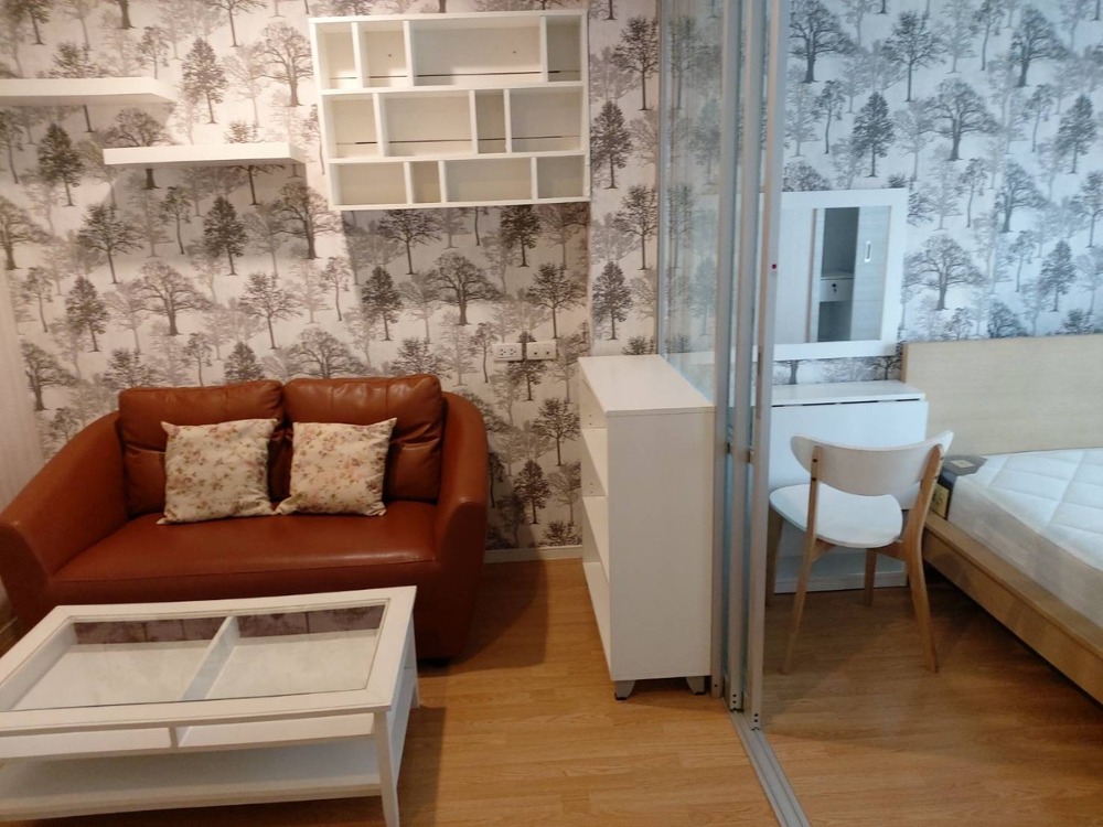 For RentCondoPattanakan, Srinakarin : For rent, near Airport Link Hua Mak, Lumpini Place Srinakarin - Huamak Station, 4th floor, price 10,000 baht, urgent reservation