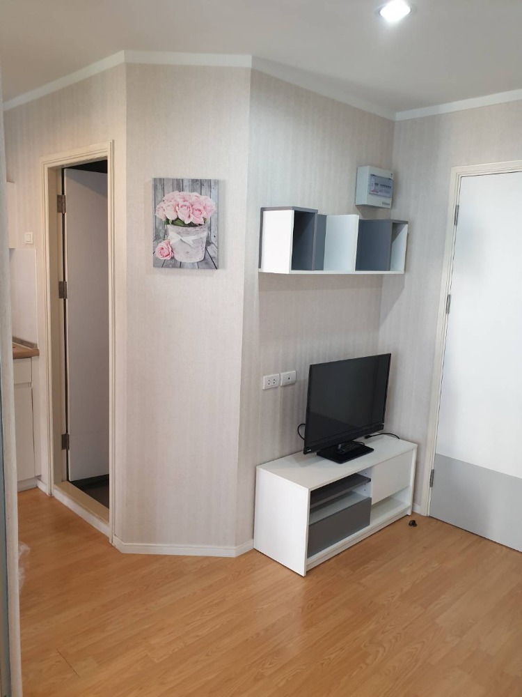 For RentCondoPattanakan, Srinakarin : For rent, near Airport Link Hua Mak, Lumpini Place Srinakarin - Huamak Station, 4th floor, price 10,000 baht, urgent reservation