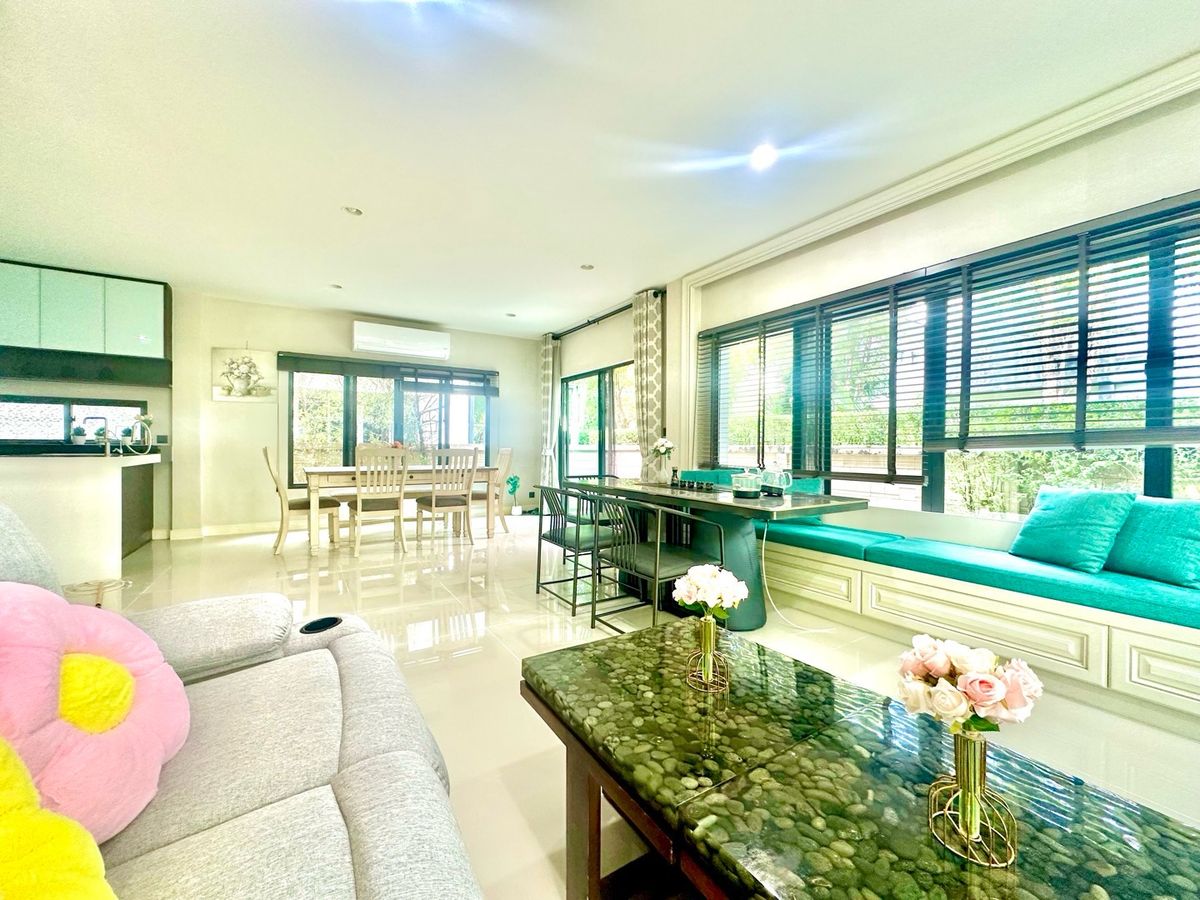 ให้เช่าบ้านพัฒนาการ ศรีนครินทร์ : Availiable 01/09/2025, welcome Co-Agent, short term rent is acceptable 

ให้เช่าบ้านทำเลทอง ใกล้โรงเรียนนานาชาติ ไบรตัน และ เวลลิงตัน 4 beds 4 baths and maid room, detached House near Brighton and Wellington school
