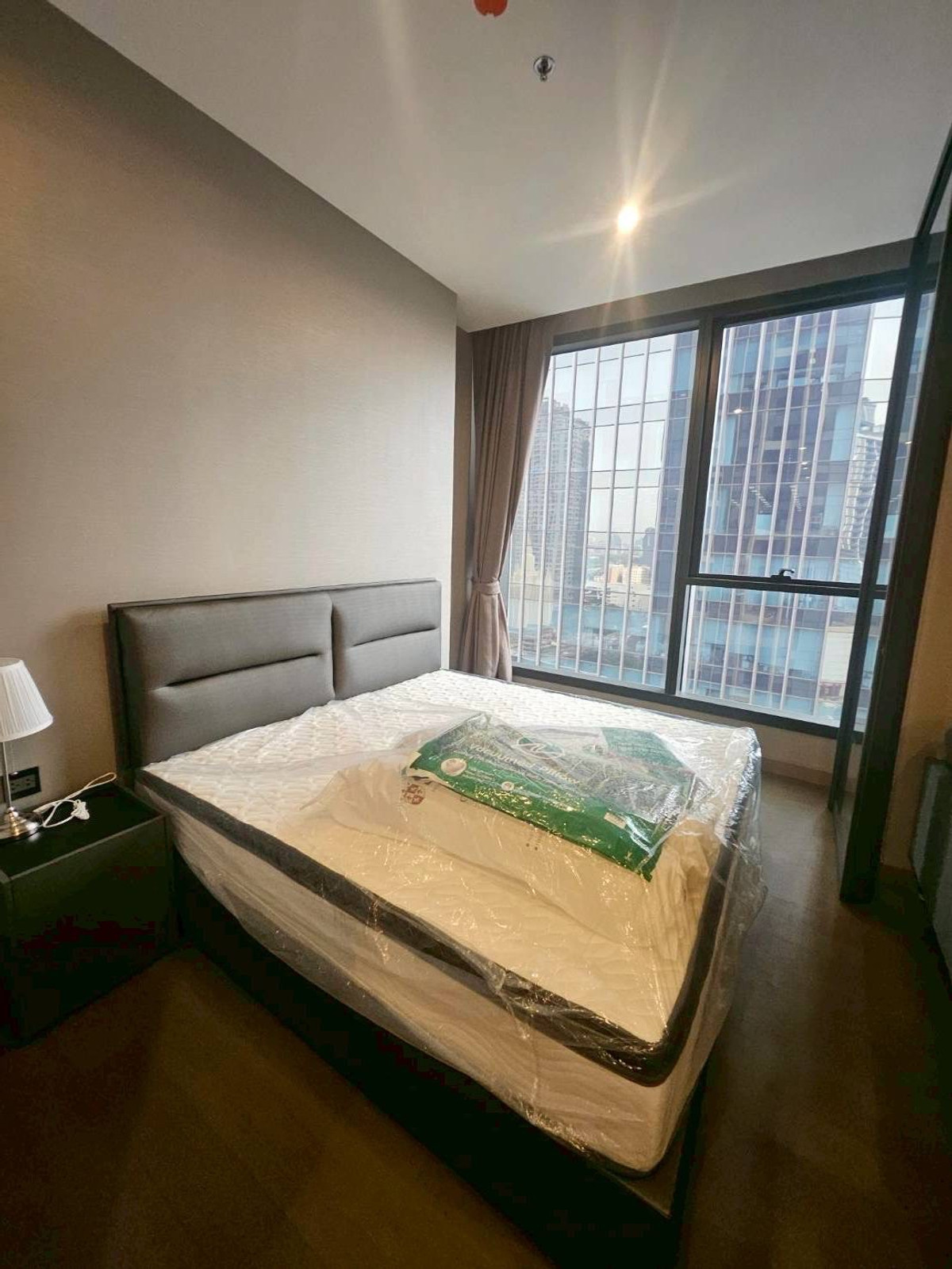 ให้เช่าคอนโดพระราม 9 เพชรบุรีตัดใหม่ RCA : ให้ เช่า ด่วน THE ESSE at SINGHA COMPLEX 1ห้องนอน 1ห้องน้ำ พร้อมอยู่