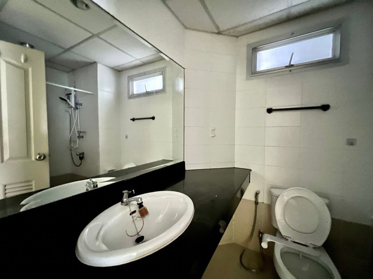 For SaleCondoSathorn, Narathiwat : ( UL2409073 ) Tel/Line 096-2479369, FOR SELL !!! BELLE PARK RESIDENCE, 2 bedrooms, 2 bathrooms, Size 80.73 Sq.M., Never rented, good price !!!✨