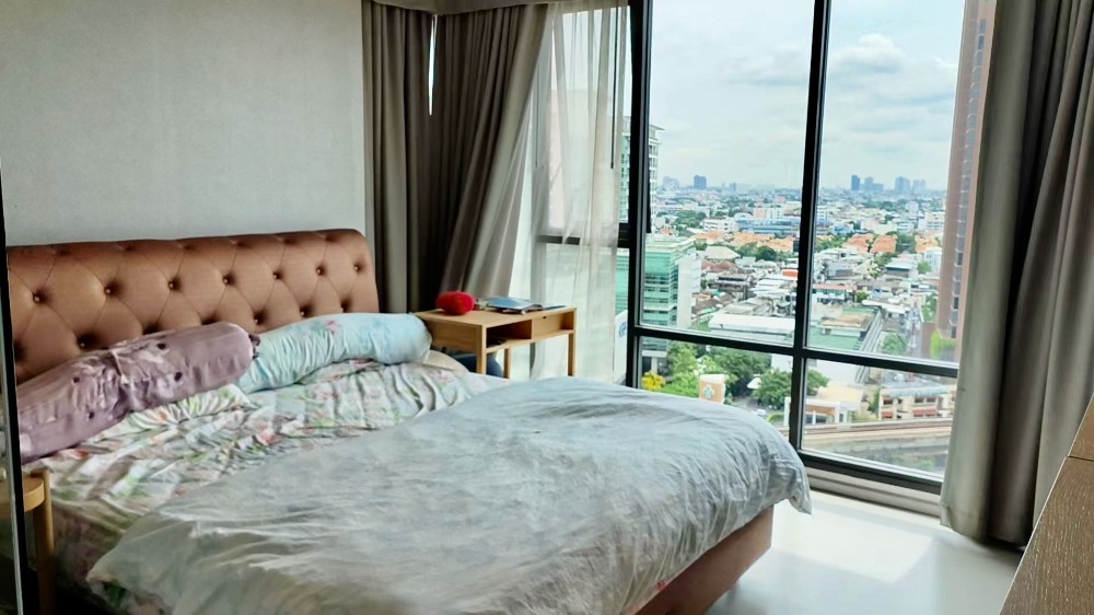For RentCondoSukhumvit, Asoke, Thonglor : Sell 2 bed Rhythm Sukhumvit 42, BTS Ekkamai, 78 sqm. 60K/month