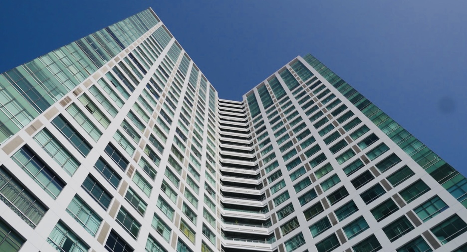 ขายคอนโดวงเวียนใหญ่ เจริญนคร : 🔥🔥𝐅𝐎𝐑 𝐒𝐀𝐋𝐄 : 𝐏𝐞𝐧𝐭𝐡𝐨𝐮𝐬𝐞 𝐁𝐚𝐚𝐧 𝐒𝐚𝐭𝐡𝐨𝐫𝐧 𝐂𝐡𝐚𝐨𝐩𝐡𝐫𝐚𝐲𝐚, 𝟒 𝐁𝐞𝐝, 𝟐𝟑𝟓 𝐬𝐪𝐦., 𝐏𝐫𝐢𝐜𝐞 𝟐𝟑.𝟑𝟓𝐦𝐛  ติดต่อคุณณัฐ 𝟎𝟗𝟓𝟗𝟒𝟏𝟓𝟗𝟗𝟗