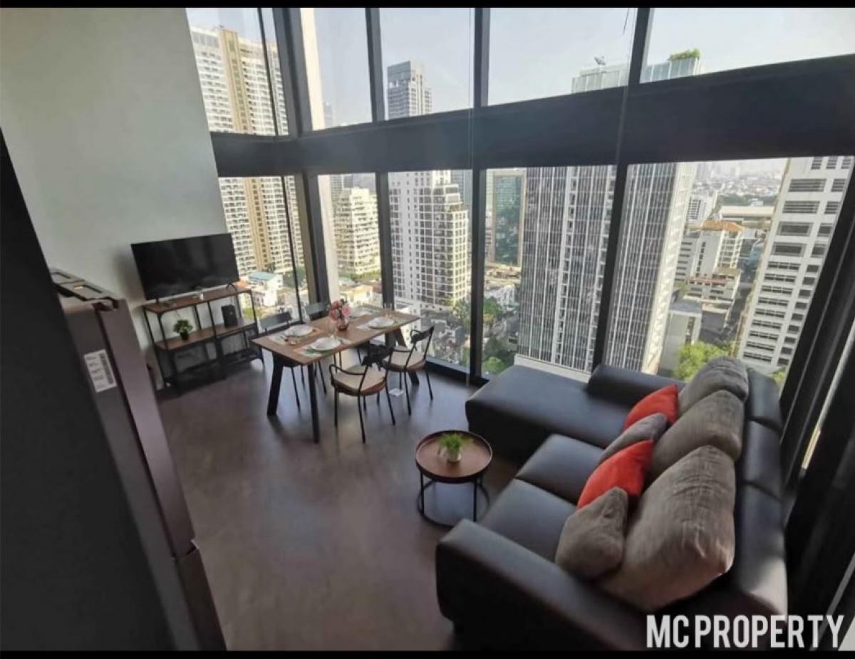 ให้เช่าคอนโดสีลม ศาลาแดง บางรัก : Loft Silom 2 bedroom 70sqm duplex for rent only 50,000 please contact 0816878954