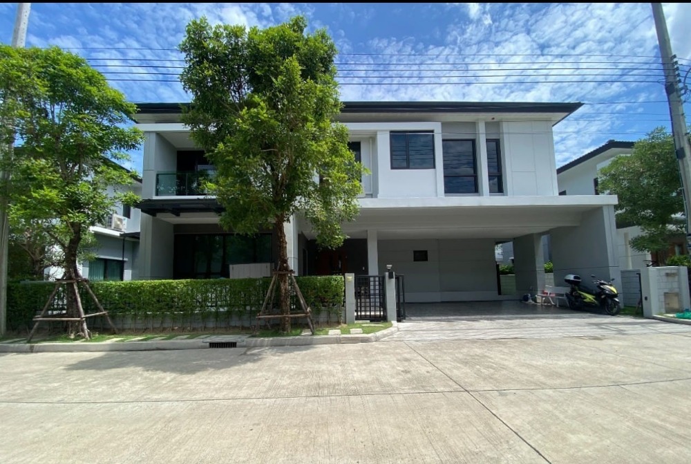 ขายบ้านพัฒนาการ ศรีนครินทร์ : ขายบ้าน The City พระราม 9-กรุงเทพกรีฑา หิ้วกระเป๋าเข้าอยู่ได้เลย  ที่ดิน 67 ตรว. พท.ใช้สอย 375 ตรม