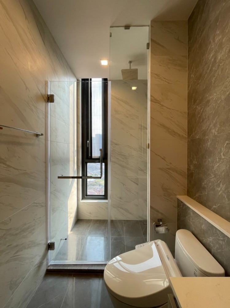 For RentCondoLadprao, Central Ladprao : For rent, 1 bedroom, large, 35 square meters, ready to move in