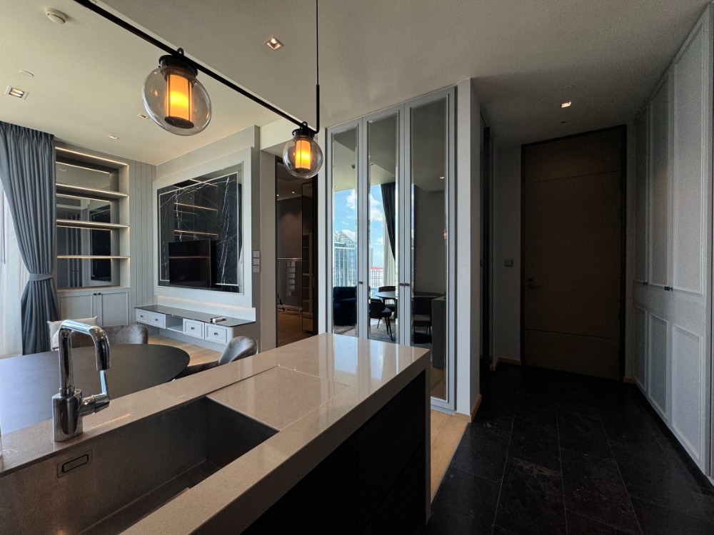 For RentCondoWitthayu, Chidlom, Langsuan, Ploenchit : For rent, 2 bedrooms, high floor, fully furnished, ready to move in