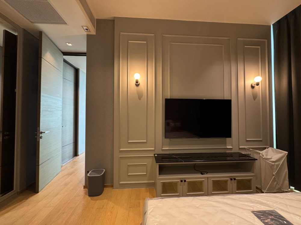 For RentCondoWitthayu, Chidlom, Langsuan, Ploenchit : For rent, 2 bedrooms, high floor, fully furnished, ready to move in