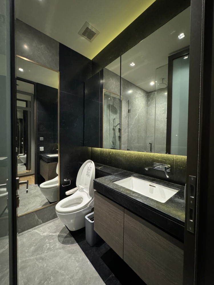 For RentCondoWitthayu, Chidlom, Langsuan, Ploenchit : For rent, 2 bedrooms, high floor, fully furnished, ready to move in