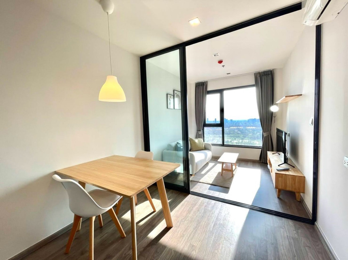 For RentCondoLadprao, Central Ladprao : 🍉Life Ladprao Valley 🍉1 bedroom, very beautiful room, 23,000฿, size 35 sqm, high floor, excellent view, next to BTS Phahonyothin, very convenient to travel. Interested in making an appointment to see the room, call 064-6696546 Kaem (you can add this numbe