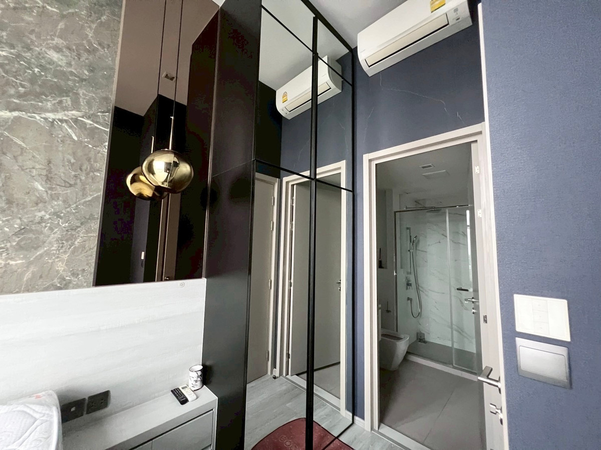 For RentCondoOnnut, Udomsuk : For rent 📍The Line Sukhumvit 101 📌Beautiful room, high ceiling, complete furniture and electrical appliances 🚆Near BTS Punnawithi 350 meters.