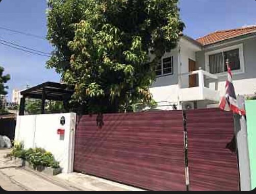 For RentHouseRatchadapisek, Huaikwang, Suttisan : For rent, 2-storey detached house, Suthisan Road, beautifully decorated, air-conditioned, fully furnished, 4 bedrooms, 2 bathrooms, rental price 52,000 baht per month.