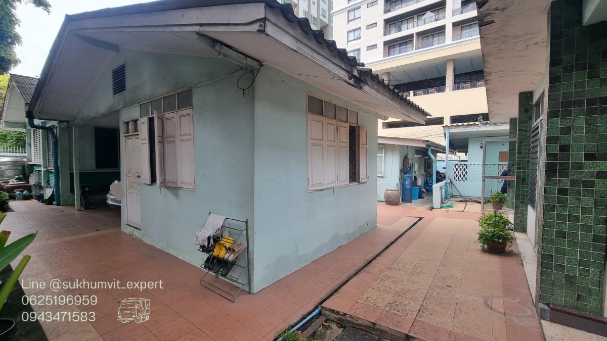 ให้เช่าบ้านสุขุมวิท อโศก ทองหล่อ : ให้เช่าบ้านเดี่ยวพร้อมพงษ์ ที่ดินใหญ่ 204 ตารางวา มีต้นไม้มีสวน เหมาะทำสปาออนเซ็น คลินิกความงาม มีบ้าน 3 หลัง เป็นบ้านเดี่ยว 2 ชั้น 1 หลังและบ้านเดี่ยว 1 ชั้น 2 หลัง