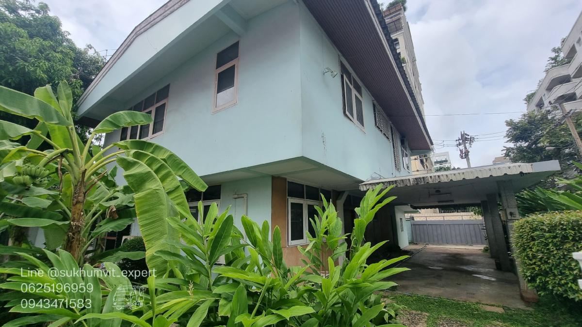 ให้เช่าบ้านสุขุมวิท อโศก ทองหล่อ : ให้เช่าบ้านเดี่ยวพร้อมพงษ์ ที่ดินใหญ่ 204 ตารางวา มีต้นไม้มีสวน เหมาะทำสปาออนเซ็น คลินิกความงาม มีบ้าน 3 หลัง เป็นบ้านเดี่ยว 2 ชั้น 1 หลังและบ้านเดี่ยว 1 ชั้น 2 หลัง