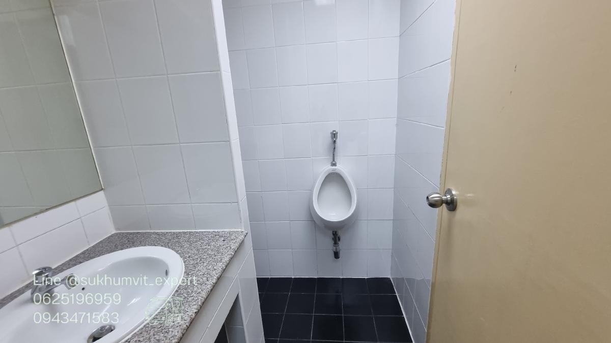 ให้เช่าสำนักงานสุขุมวิท อโศก ทองหล่อ : ให้เช่า ออฟฟิศ อโศก พื้นที่ 192 ตร.ม. มีห้องน้ำในตัว 2 ห้อง วิวดี