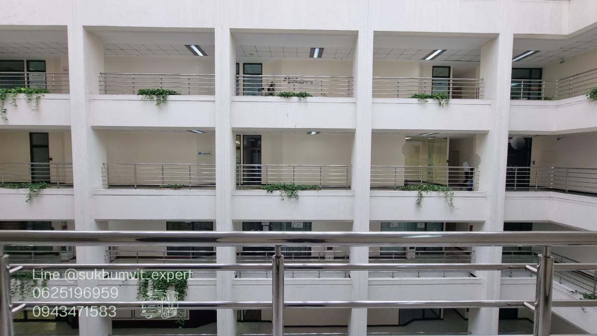 ให้เช่าสำนักงานสุขุมวิท อโศก ทองหล่อ : ให้เช่า ออฟฟิศ อโศก พื้นที่ 192 ตร.ม. มีห้องน้ำในตัว 2 ห้อง วิวดี