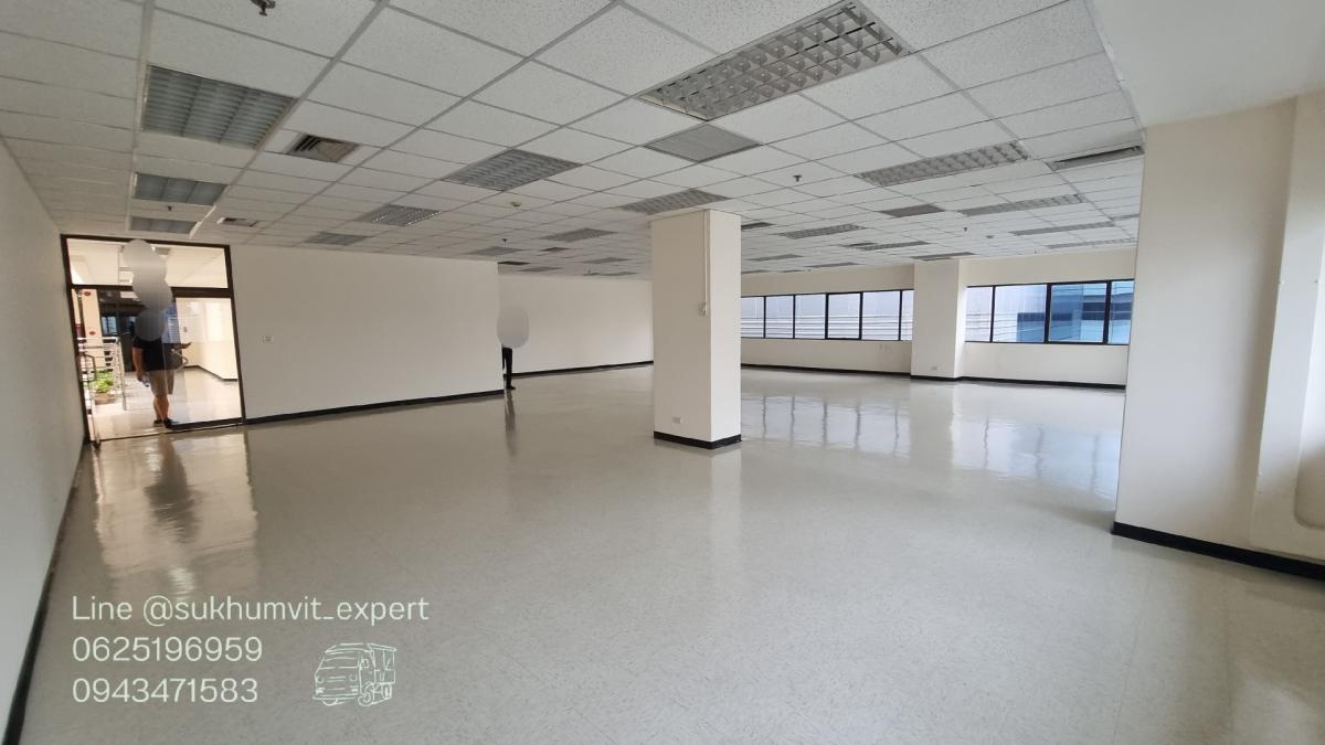 ให้เช่าสำนักงานสุขุมวิท อโศก ทองหล่อ : ให้เช่า ออฟฟิศ อโศก พื้นที่ 192 ตร.ม. มีห้องน้ำในตัว 2 ห้อง วิวดี