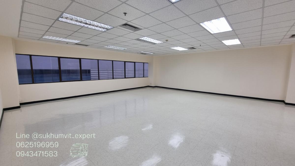 ให้เช่าสำนักงานสุขุมวิท อโศก ทองหล่อ : ให้เช่า ออฟฟิศ อโศก พื้นที่ 108 ตร.ม. มีห้องน้ำในตัว วิวดี