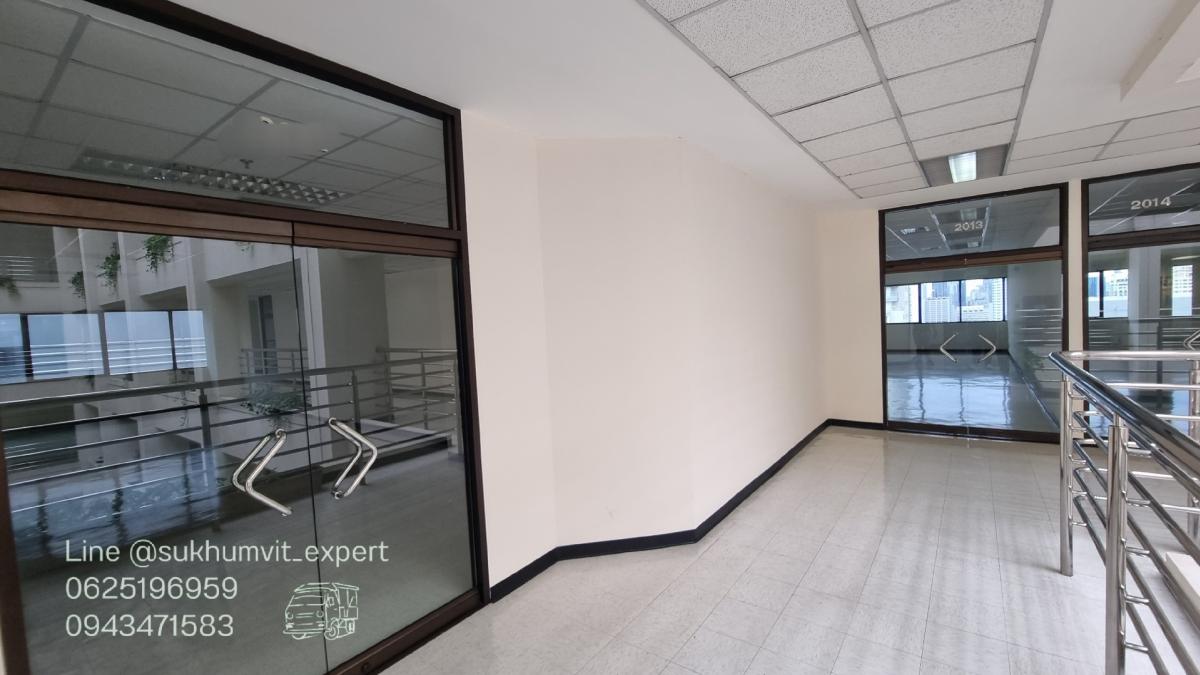 ให้เช่าสำนักงานสุขุมวิท อโศก ทองหล่อ : ให้เช่า ออฟฟิศ อโศก พื้นที่ 108 ตร.ม. มีห้องน้ำในตัว วิวดี