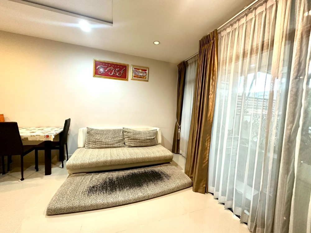 For SaleTownhomePattanakan, Srinakarin : Townhouse for sale, price lower than market price, free transfer, very beautiful, new location, Krungthep Kreetha, near Ramkhamhaeng, Rama 9