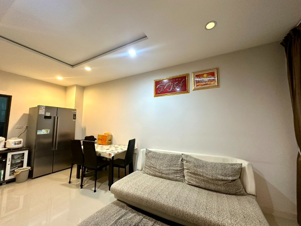 For SaleTownhomePattanakan, Srinakarin : Townhouse for sale, price lower than market price, free transfer, very beautiful, new location, Krungthep Kreetha, near Ramkhamhaeng, Rama 9