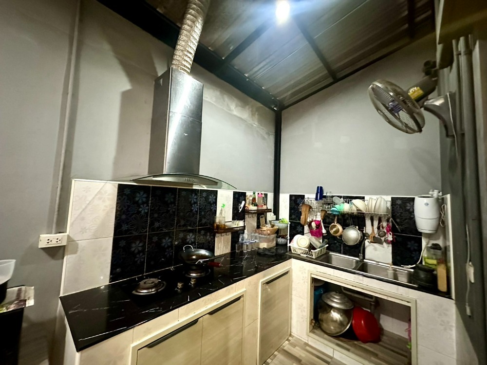 For SaleTownhomePattanakan, Srinakarin : Townhouse for sale, price lower than market price, free transfer, very beautiful, new location, Krungthep Kreetha, near Ramkhamhaeng, Rama 9