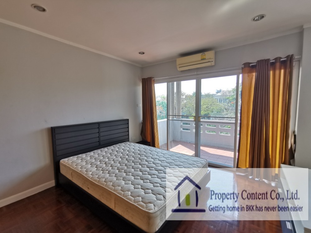 ให้เช่าทาวน์โฮมสะพานควาย จตุจักร : ให้เช่าทาวน์เฮ้าส์รักษาความปลอดภัย 24 ชั่วโมง ขนาด 3 ชั้น 4 ห้องนอน 5 ห้องน้ำ พื้นที่กว่า 350 ตารางเมตร เฟอร์นิเจอร์ครบ วิภาวดีรังสิต-รัชดาภิเษก