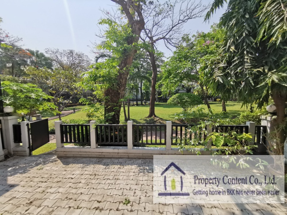 ให้เช่าทาวน์โฮมสะพานควาย จตุจักร : ให้เช่าทาวน์เฮ้าส์รักษาความปลอดภัย 24 ชั่วโมง ขนาด 3 ชั้น 4 ห้องนอน 5 ห้องน้ำ พื้นที่กว่า 350 ตารางเมตร เฟอร์นิเจอร์ครบ วิภาวดีรังสิต-รัชดาภิเษก