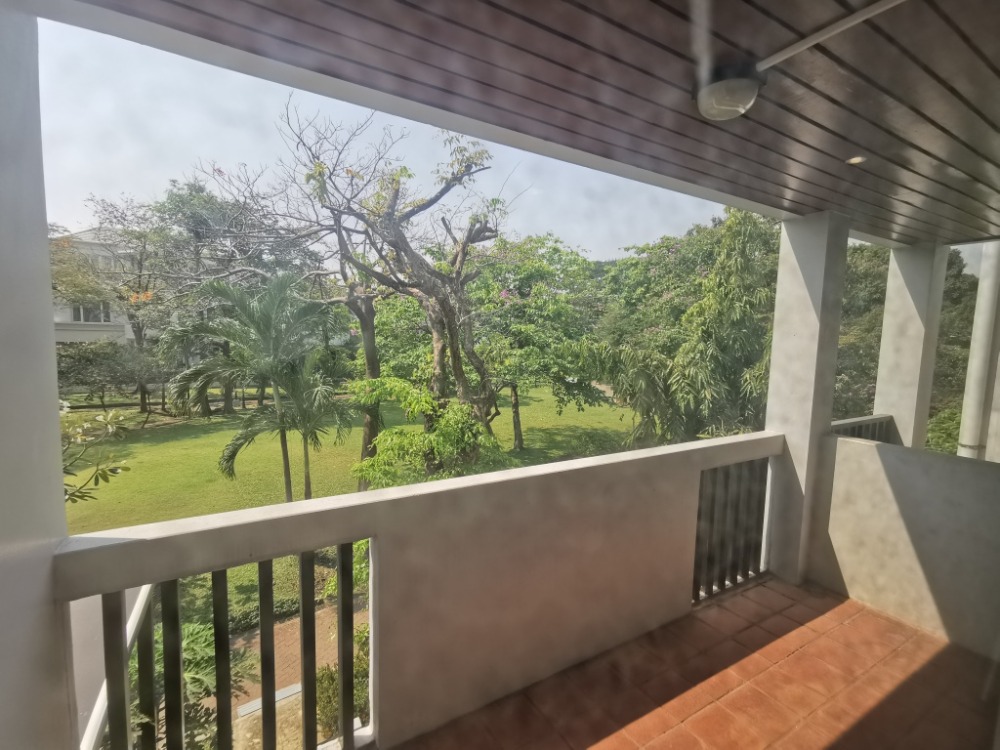 ให้เช่าทาวน์โฮมสะพานควาย จตุจักร : ให้เช่าทาวน์เฮ้าส์รักษาความปลอดภัย 24 ชั่วโมง ขนาด 3 ชั้น 4 ห้องนอน 5 ห้องน้ำ พื้นที่กว่า 350 ตารางเมตร เฟอร์นิเจอร์ครบ วิภาวดีรังสิต-รัชดาภิเษก