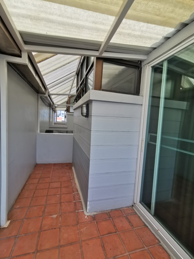 ให้เช่าทาวน์โฮมสะพานควาย จตุจักร : ให้เช่าทาวน์เฮ้าส์รักษาความปลอดภัย 24 ชั่วโมง ขนาด 3 ชั้น 4 ห้องนอน 5 ห้องน้ำ พื้นที่กว่า 350 ตารางเมตร เฟอร์นิเจอร์ครบ วิภาวดีรังสิต-รัชดาภิเษก