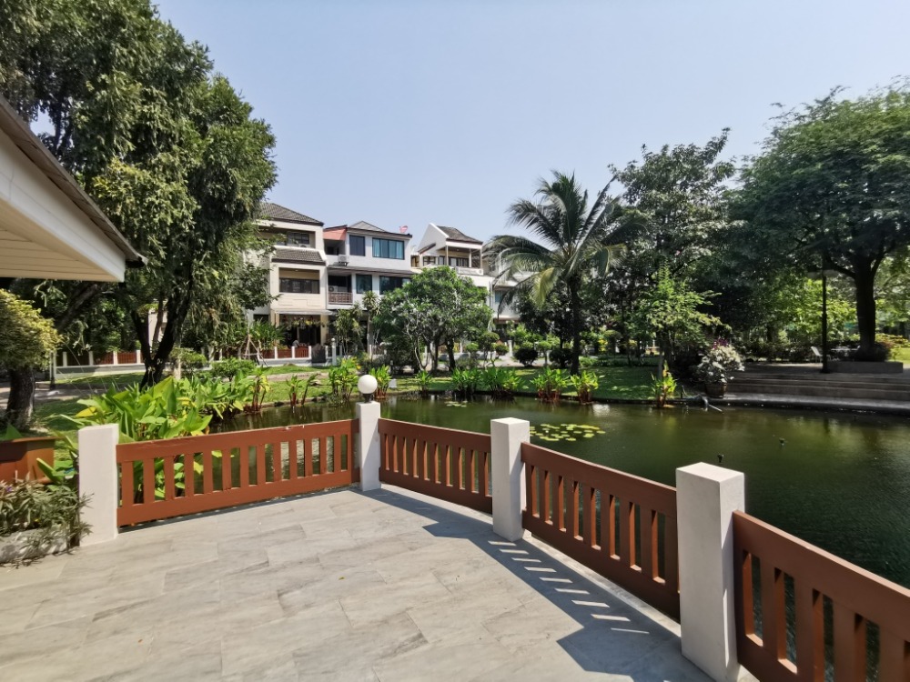 ให้เช่าทาวน์โฮมสะพานควาย จตุจักร : ให้เช่าทาวน์เฮ้าส์รักษาความปลอดภัย 24 ชั่วโมง ขนาด 3 ชั้น 4 ห้องนอน 5 ห้องน้ำ พื้นที่กว่า 350 ตารางเมตร เฟอร์นิเจอร์ครบ วิภาวดีรังสิต-รัชดาภิเษก