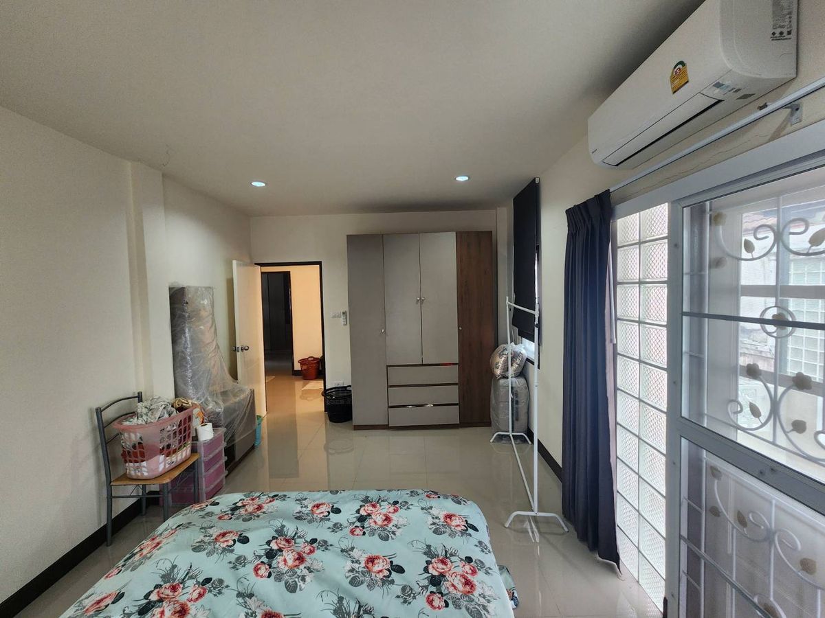 ให้เช่าบ้านนวมินทร์ รามอินทรา : ให้เช่าบ้านเดี่ยว เค.ซี.พาร์ควิลล์ 3 ใกล้ โรงเรียนนวมินทราชินูทิศ สตรีวิทยา 2 เพียง 10 นาที