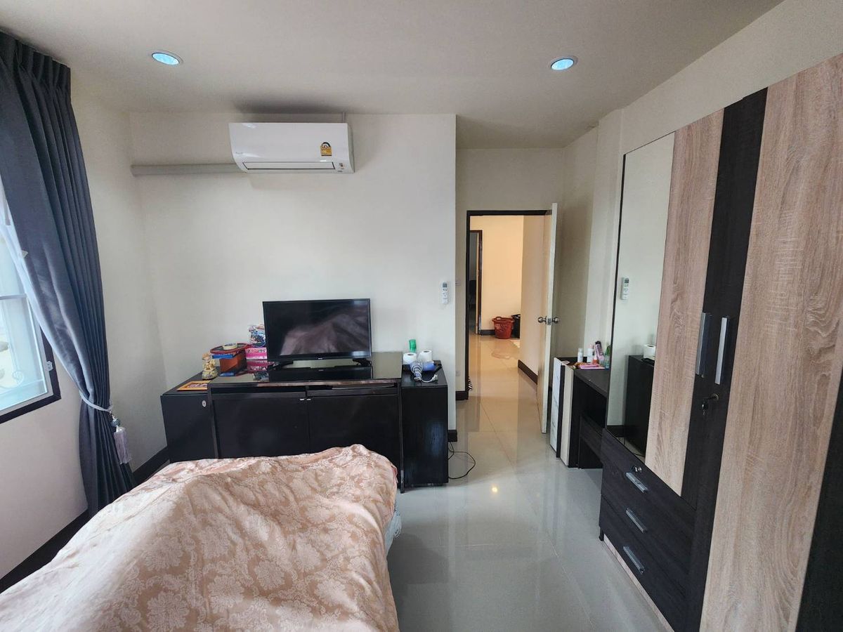 ให้เช่าบ้านนวมินทร์ รามอินทรา : ให้เช่าบ้านเดี่ยว เค.ซี.พาร์ควิลล์ 3 ใกล้ โรงเรียนนวมินทราชินูทิศ สตรีวิทยา 2 เพียง 10 นาที