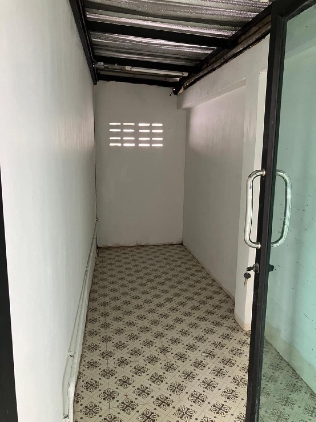 ขายที่ดินเลียบทางด่วนรามอินทรา : 🌟 ขายที่ดินสวย ขนาด 100 ตารางวา บนทำเลที่ดีที่สุดในซอยโยธินพัฒนา 1! 🌟